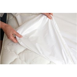 Conni Micro-Plush Fitted Sheet